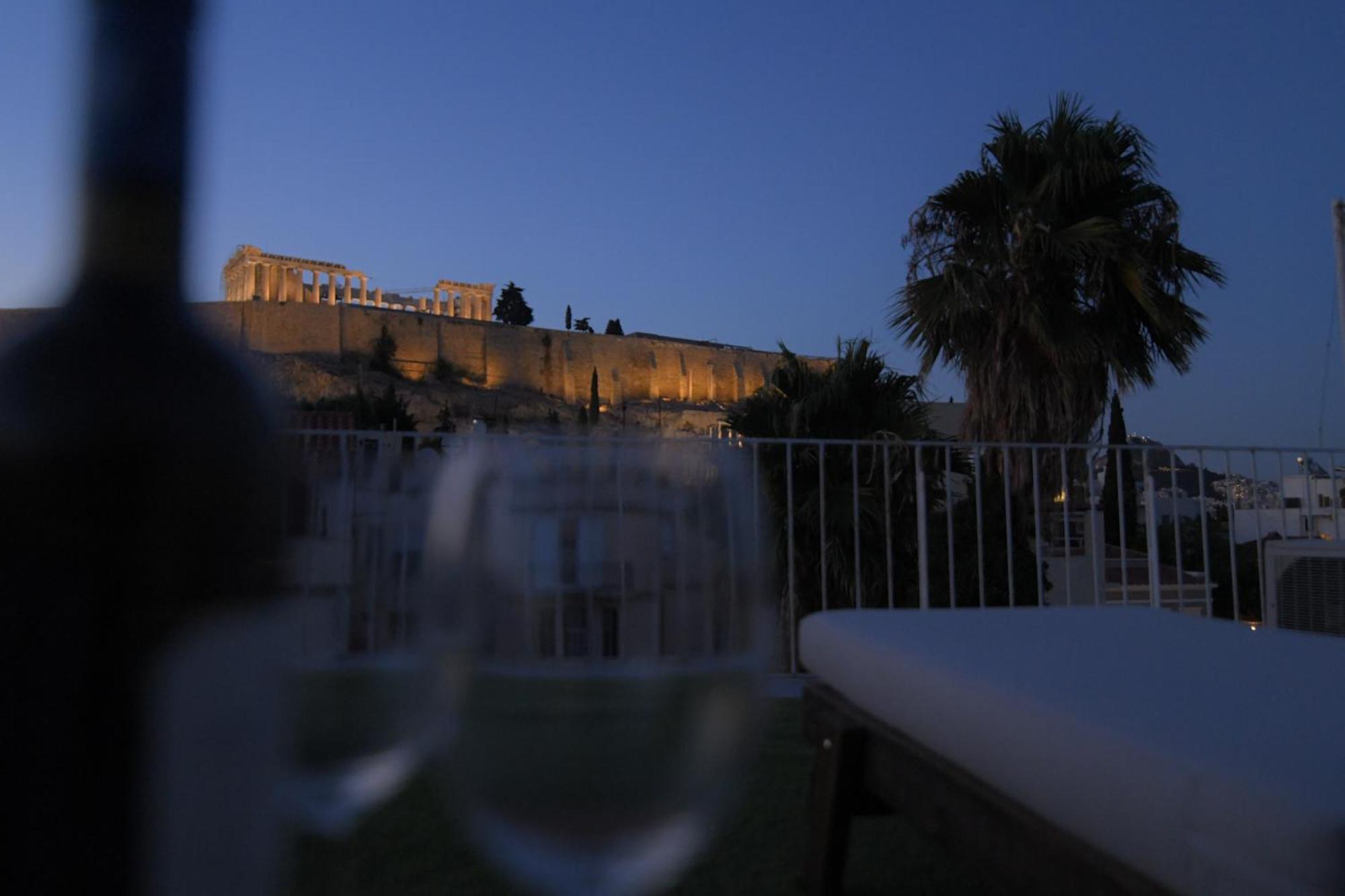 Acropolis Hill House *